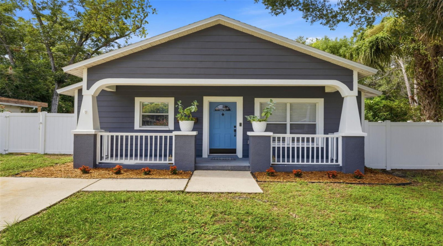 Tampa, Florida 33604, 3 Bedroom Bedrooms, ,2 Bathroombathrooms,Residential,For Sale,Cluster,0,Mfrtb8536612
