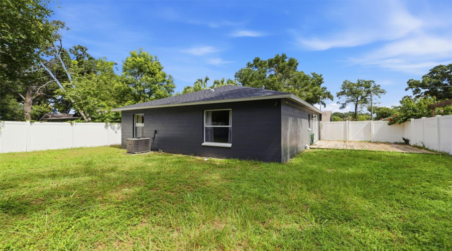 Tampa, Florida 33604, 3 Bedroom Bedrooms, ,2 Bathroombathrooms,Residential,For Sale,Cluster,0,Mfrtb8536612