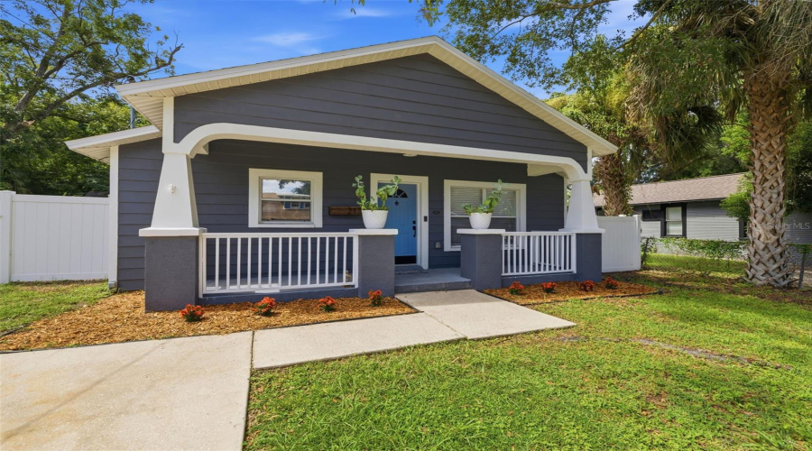 Tampa, Florida 33604, 3 Bedroom Bedrooms, ,2 Bathroombathrooms,Residential,For Sale,Cluster,0,Mfrtb8536612