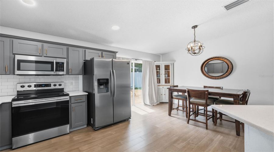 Tampa, Florida 33604, 3 Bedroom Bedrooms, ,2 Bathroombathrooms,Residential,For Sale,Cluster,0,Mfrtb8536612