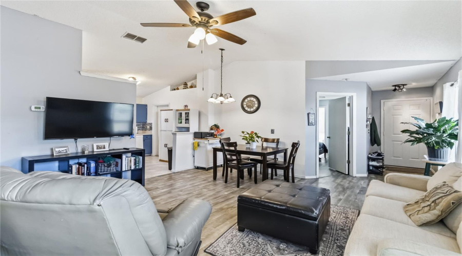 Orlando, Florida 32817, 3 Bedroom Bedrooms, ,2 Bathroombathrooms,Residential,For Sale,Rose Brook,0,Mfro6416693