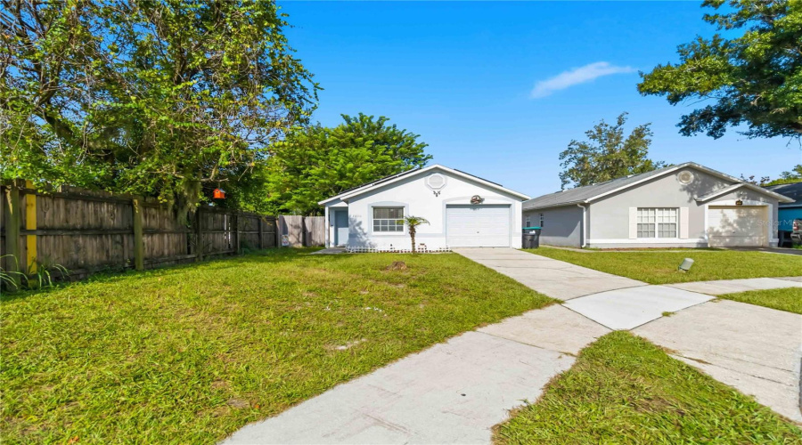Orlando, Florida 32817, 3 Bedroom Bedrooms, ,2 Bathroombathrooms,Residential,For Sale,Rose Brook,0,Mfro6416693