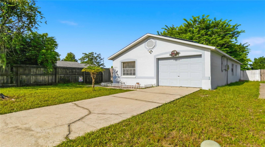 Orlando, Florida 32817, 3 Bedroom Bedrooms, ,2 Bathroombathrooms,Residential,For Sale,Rose Brook,0,Mfro6416693