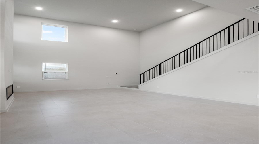 Lady Lake, Florida 32159, 4 Bedroom Bedrooms, ,3 Bathroombathrooms,Residential,For Sale,Skyfield,0,Mfrg5105211