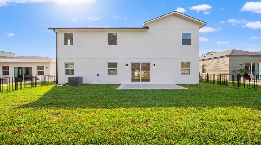 Lady Lake, Florida 32159, 4 Bedroom Bedrooms, ,3 Bathroombathrooms,Residential,For Sale,Skyfield,0,Mfrg5105211