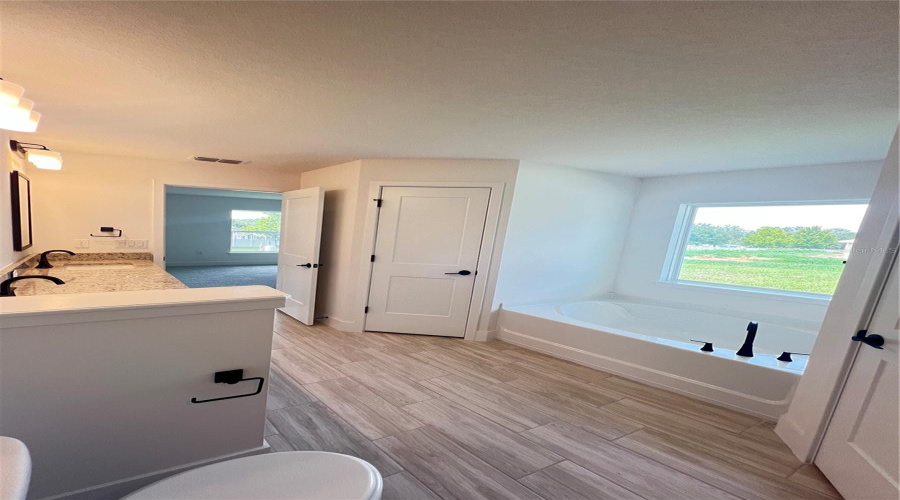 Dade City, Florida 33523, 4 Bedroom Bedrooms, ,2 Bathroombathrooms,Residential,For Sale,Hidden View Circle,0,Mfrtb8456391