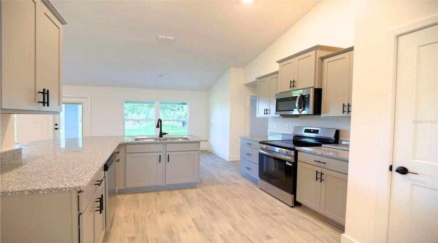 Dade City, Florida 33523, 4 Bedroom Bedrooms, ,2 Bathroombathrooms,Residential,For Sale,Hidden View Circle,0,Mfrtb8456391