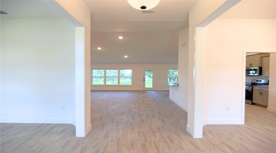 Dade City, Florida 33523, 4 Bedroom Bedrooms, ,2 Bathroombathrooms,Residential,For Sale,Hidden View Circle,0,Mfrtb8456391