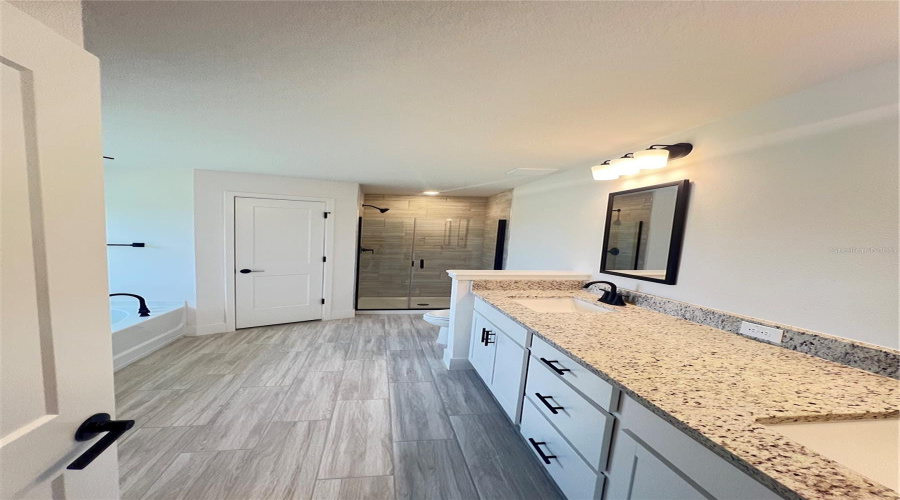 Dade City, Florida 33523, 4 Bedroom Bedrooms, ,2 Bathroombathrooms,Residential,For Sale,Hidden View Circle,0,Mfrtb8456391