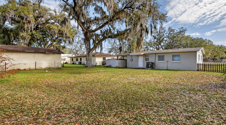 Lakeland, Florida 33801, 2 Bedroom Bedrooms, ,1 Bathroombathrooms,Residential,For Sale,Woodland,0,Mfrl4959714