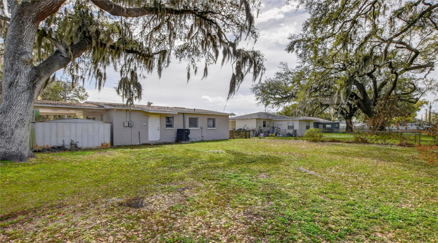 Lakeland, Florida 33801, 2 Bedroom Bedrooms, ,1 Bathroombathrooms,Residential,For Sale,Woodland,0,Mfrl4959714