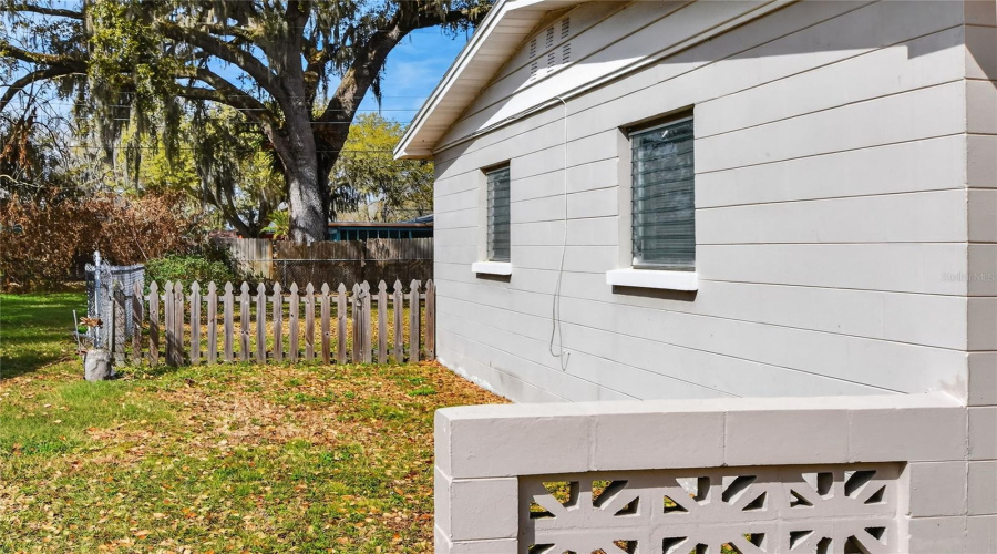 Lakeland, Florida 33801, 2 Bedroom Bedrooms, ,1 Bathroombathrooms,Residential,For Sale,Woodland,0,Mfrl4959714