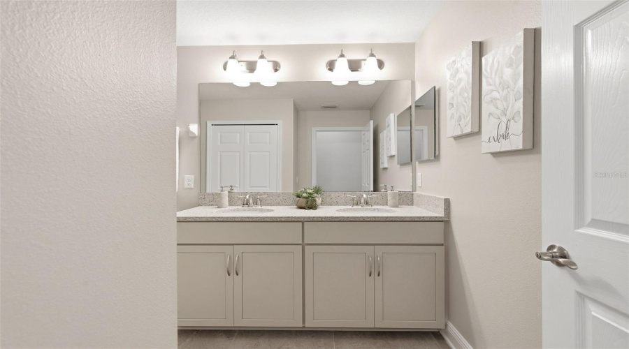 Wesley Chapel, Florida 33543, 3 Bedroom Bedrooms, ,2 Bathroombathrooms,Residential,For Sale,Southwell,0,Mfrtb8514013