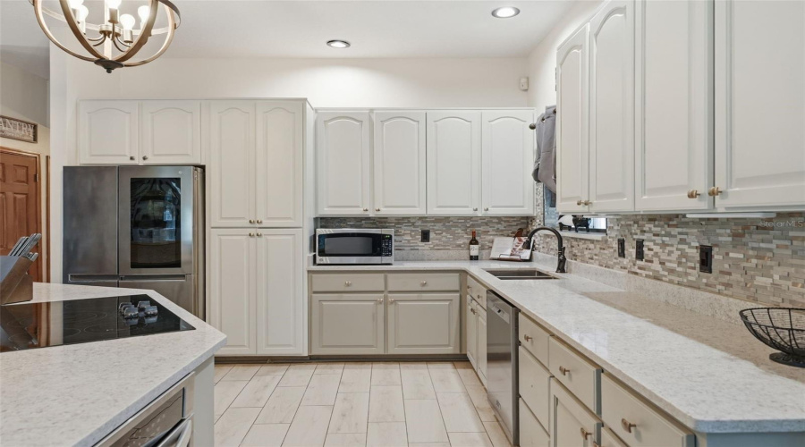 Geneva, Florida 32732, 5 Bedroom Bedrooms, ,3 Bathroombathrooms,Residential,For Sale,Jungle,0,Mfrv4949688
