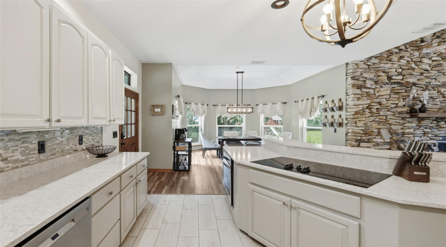 Geneva, Florida 32732, 5 Bedroom Bedrooms, ,3 Bathroombathrooms,Residential,For Sale,Jungle,0,Mfrv4949688