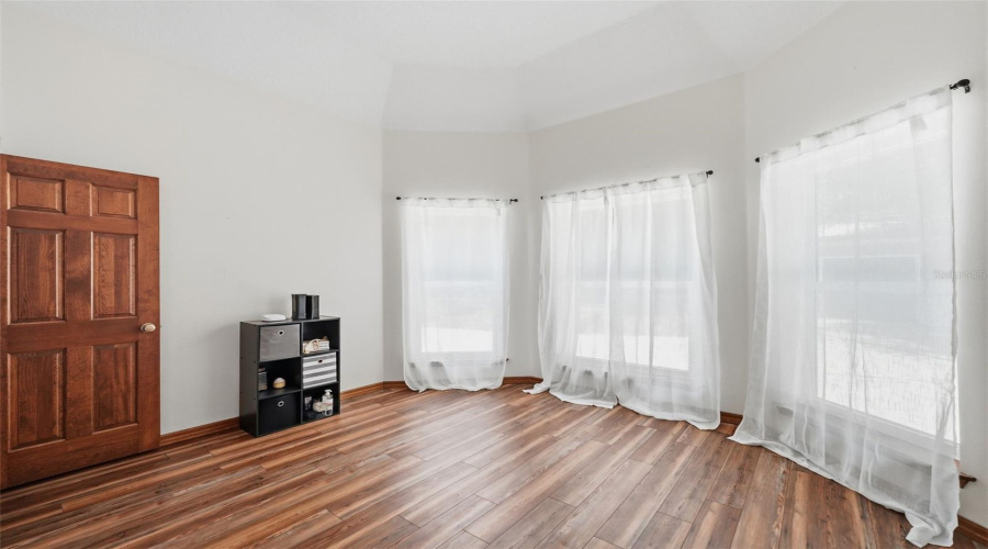 Geneva, Florida 32732, 5 Bedroom Bedrooms, ,3 Bathroombathrooms,Residential,For Sale,Jungle,0,Mfrv4949688