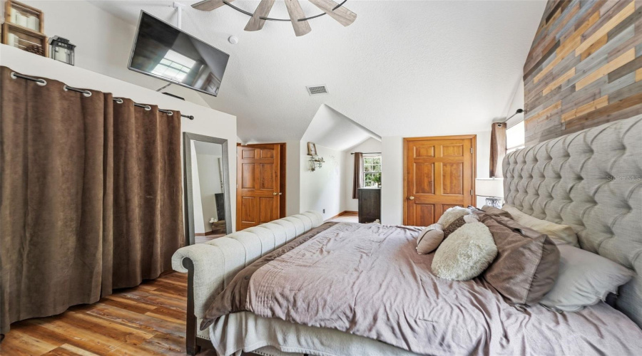 Geneva, Florida 32732, 5 Bedroom Bedrooms, ,3 Bathroombathrooms,Residential,For Sale,Jungle,0,Mfrv4949688