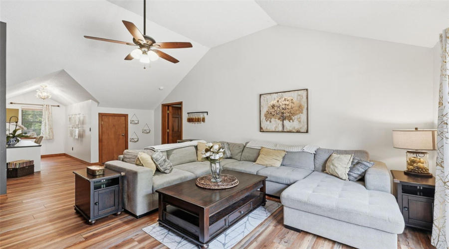 Geneva, Florida 32732, 5 Bedroom Bedrooms, ,3 Bathroombathrooms,Residential,For Sale,Jungle,0,Mfrv4949688