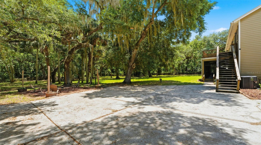Geneva, Florida 32732, 5 Bedroom Bedrooms, ,3 Bathroombathrooms,Residential,For Sale,Jungle,0,Mfrv4949688