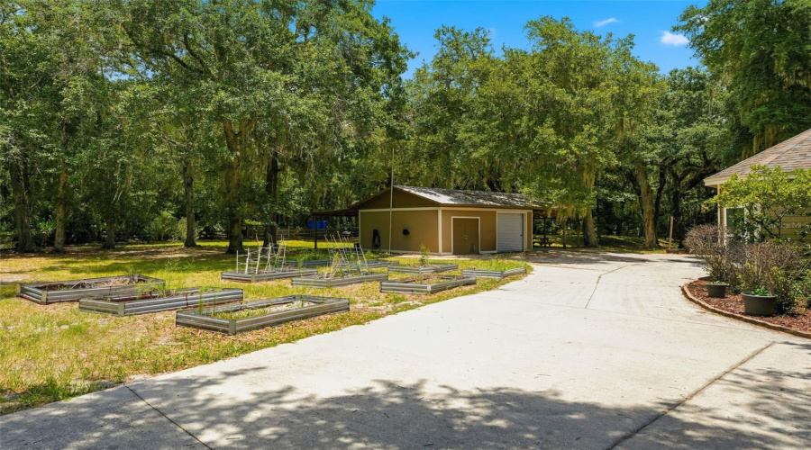 Geneva, Florida 32732, 5 Bedroom Bedrooms, ,3 Bathroombathrooms,Residential,For Sale,Jungle,0,Mfrv4949688