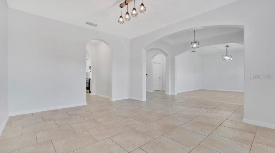 Apopka, Florida 32712, 4 Bedroom Bedrooms, ,3 Bathroombathrooms,Residential,For Sale,Rock Creek,0,Mfro6426550