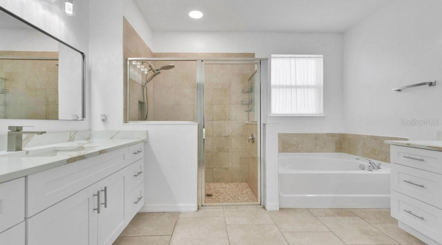Apopka, Florida 32712, 4 Bedroom Bedrooms, ,3 Bathroombathrooms,Residential,For Sale,Rock Creek,0,Mfro6426550