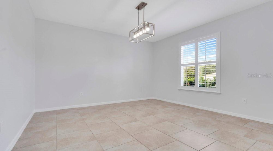 Apopka, Florida 32712, 4 Bedroom Bedrooms, ,3 Bathroombathrooms,Residential,For Sale,Rock Creek,0,Mfro6426550