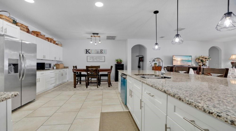 Apopka, Florida 32712, 4 Bedroom Bedrooms, ,3 Bathroombathrooms,Residential,For Sale,Rock Creek,0,Mfro6426550