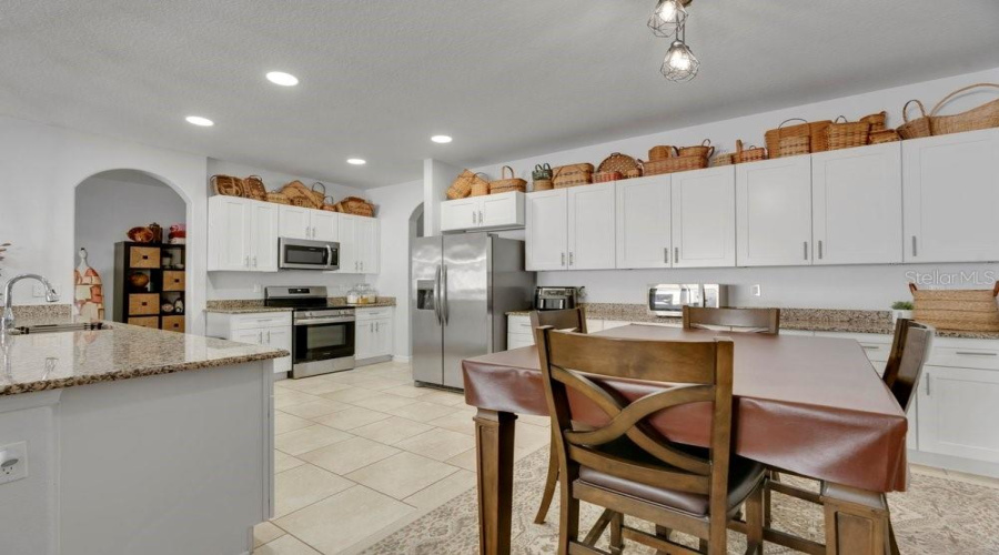 Apopka, Florida 32712, 4 Bedroom Bedrooms, ,3 Bathroombathrooms,Residential,For Sale,Rock Creek,0,Mfro6426550