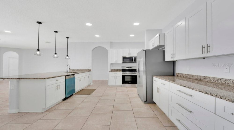 Apopka, Florida 32712, 4 Bedroom Bedrooms, ,3 Bathroombathrooms,Residential,For Sale,Rock Creek,0,Mfro6426550