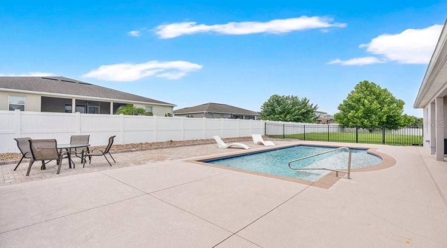 Apopka, Florida 32712, 4 Bedroom Bedrooms, ,3 Bathroombathrooms,Residential,For Sale,Rock Creek,0,Mfro6426550