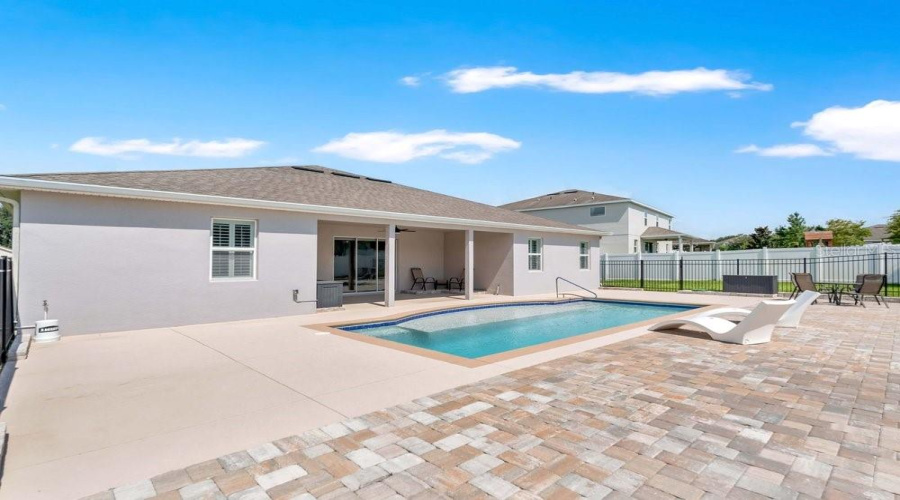 Apopka, Florida 32712, 4 Bedroom Bedrooms, ,3 Bathroombathrooms,Residential,For Sale,Rock Creek,0,Mfro6426550