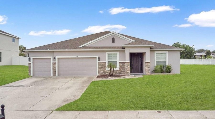 Apopka, Florida 32712, 4 Bedroom Bedrooms, ,3 Bathroombathrooms,Residential,For Sale,Rock Creek,0,Mfro6426550