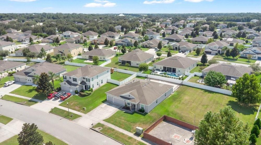 Apopka, Florida 32712, 4 Bedroom Bedrooms, ,3 Bathroombathrooms,Residential,For Sale,Rock Creek,0,Mfro6426550