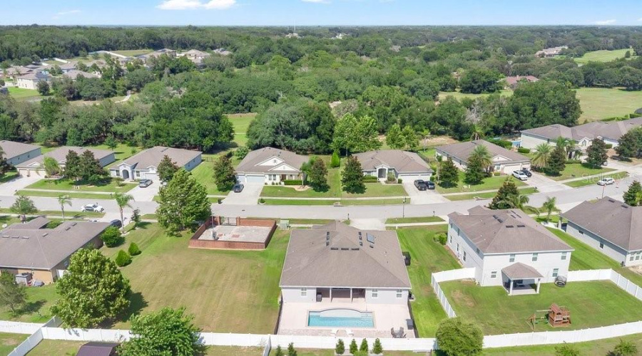 Apopka, Florida 32712, 4 Bedroom Bedrooms, ,3 Bathroombathrooms,Residential,For Sale,Rock Creek,0,Mfro6426550