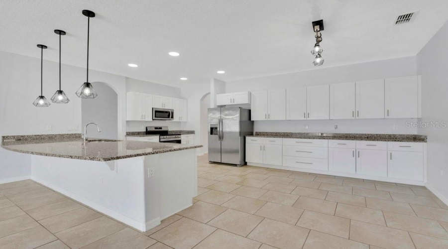 Apopka, Florida 32712, 4 Bedroom Bedrooms, ,3 Bathroombathrooms,Residential,For Sale,Rock Creek,0,Mfro6426550