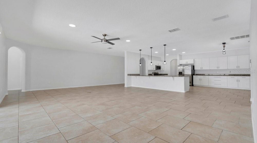 Apopka, Florida 32712, 4 Bedroom Bedrooms, ,3 Bathroombathrooms,Residential,For Sale,Rock Creek,0,Mfro6426550