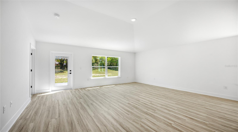 Alachua, Florida 32615, 4 Bedroom Bedrooms, ,2 Bathroombathrooms,Residential,For Sale,178Th Ter,0,Mfrgc541362