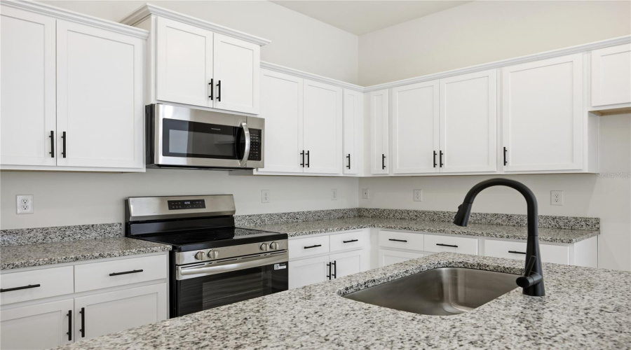Alachua, Florida 32615, 4 Bedroom Bedrooms, ,2 Bathroombathrooms,Residential,For Sale,178Th Ter,0,Mfrgc541362