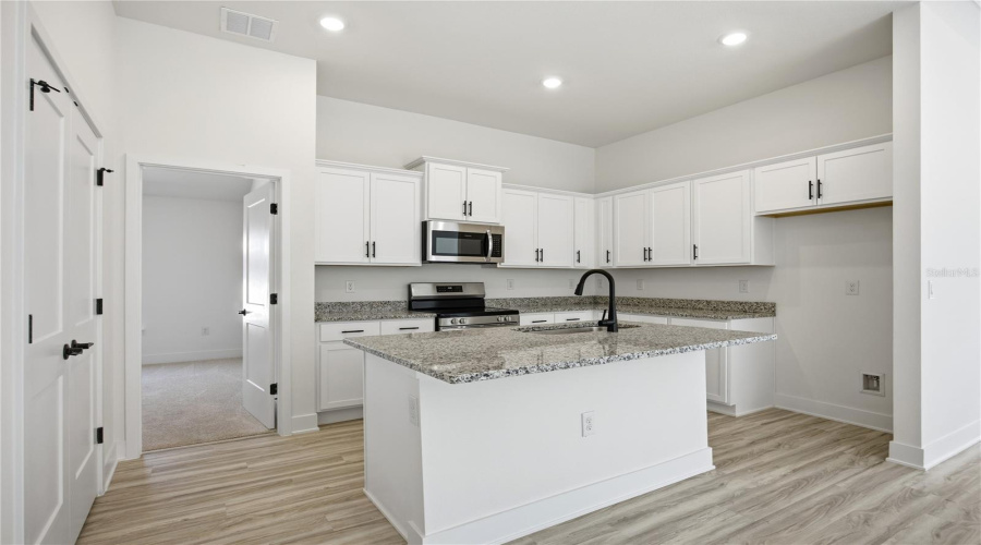 Alachua, Florida 32615, 4 Bedroom Bedrooms, ,2 Bathroombathrooms,Residential,For Sale,178Th Ter,0,Mfrgc541362