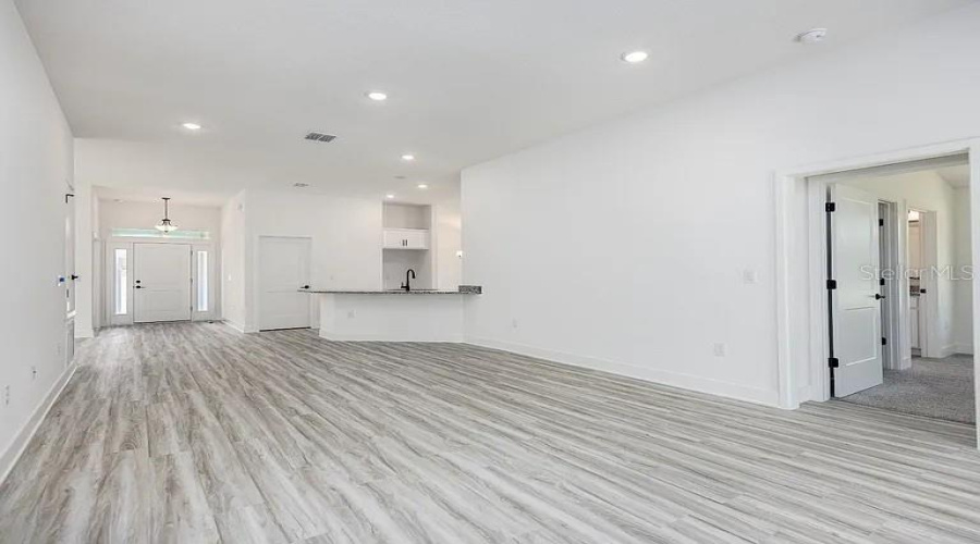 Alachua, Florida 32615, 4 Bedroom Bedrooms, ,2 Bathroombathrooms,Residential,For Sale,178Th,0,Mfrgc541921