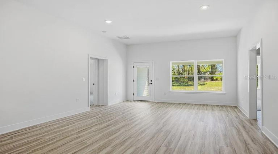 Alachua, Florida 32615, 4 Bedroom Bedrooms, ,2 Bathroombathrooms,Residential,For Sale,178Th,0,Mfrgc541921