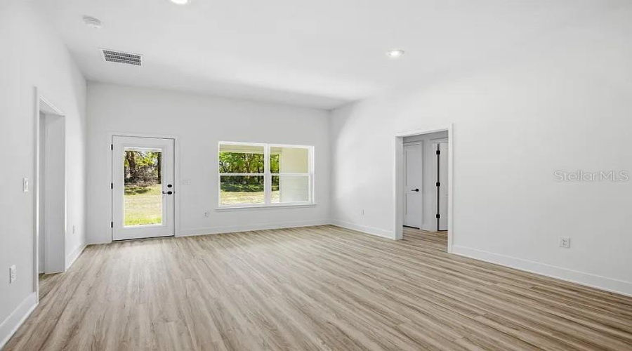 Alachua, Florida 32615, 4 Bedroom Bedrooms, ,2 Bathroombathrooms,Residential,For Sale,178Th,0,Mfrgc541921
