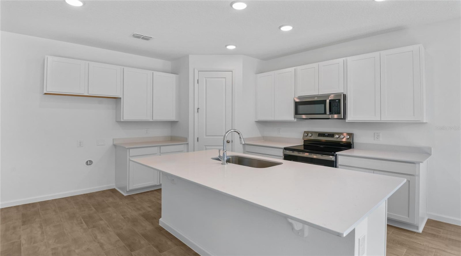 Ocala, Florida 34474, 4 Bedroom Bedrooms, ,3 Bathroombathrooms,Residential,For Sale,64Th,0,Mfrs5127299