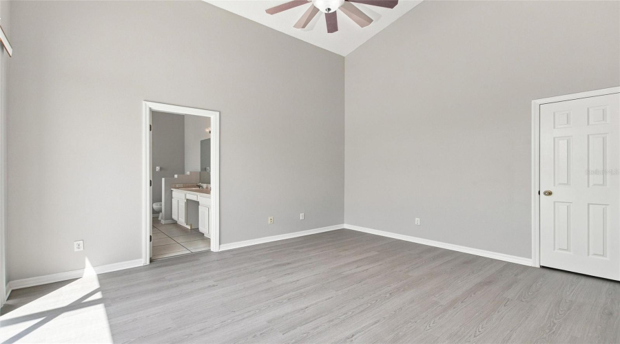 Clermont, Florida 34714, 4 Bedroom Bedrooms, ,3 Bathroombathrooms,Residential,For Sale,Palm Spring,0,Mfro6433273