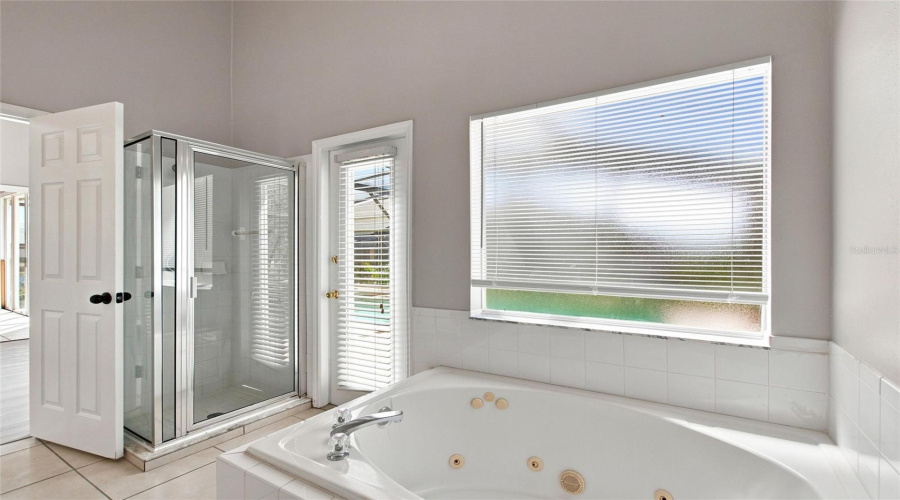 Clermont, Florida 34714, 4 Bedroom Bedrooms, ,3 Bathroombathrooms,Residential,For Sale,Palm Spring,0,Mfro6433273