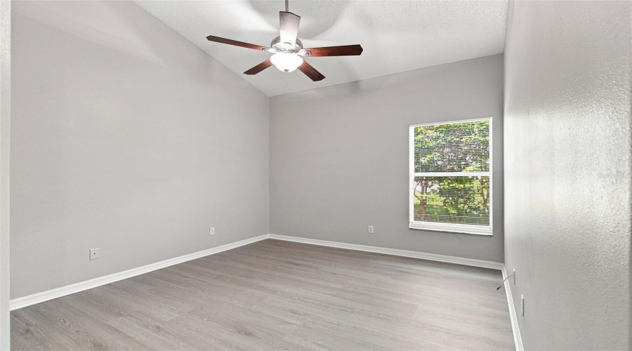 Clermont, Florida 34714, 4 Bedroom Bedrooms, ,3 Bathroombathrooms,Residential,For Sale,Palm Spring,0,Mfro6433273