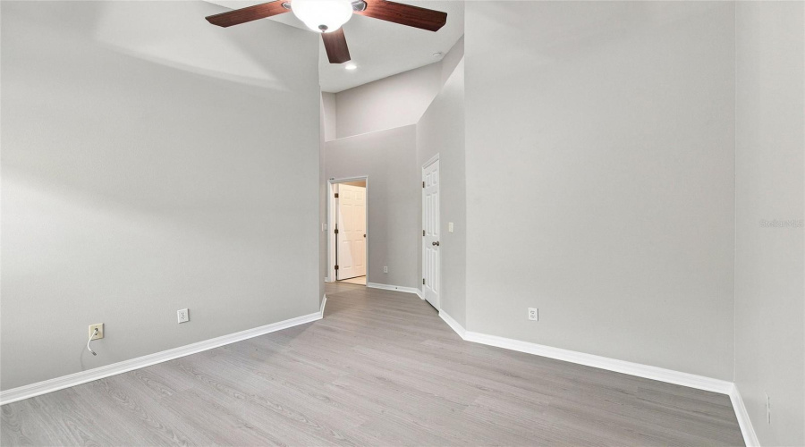 Clermont, Florida 34714, 4 Bedroom Bedrooms, ,3 Bathroombathrooms,Residential,For Sale,Palm Spring,0,Mfro6433273