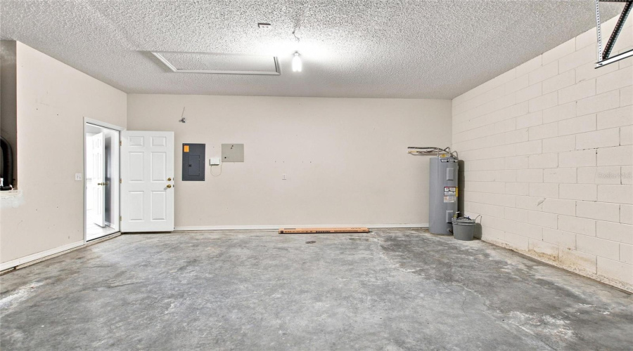 Clermont, Florida 34714, 4 Bedroom Bedrooms, ,3 Bathroombathrooms,Residential,For Sale,Palm Spring,0,Mfro6433273