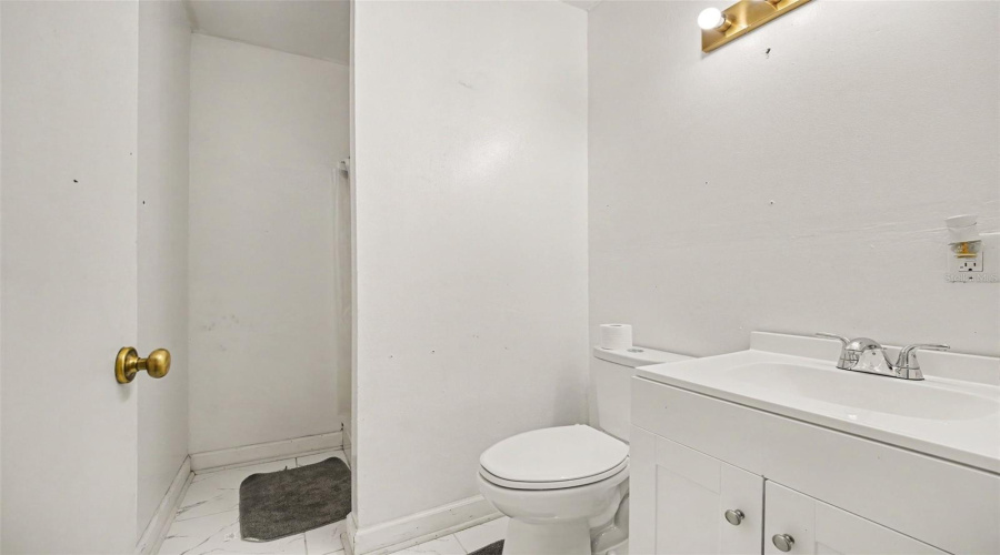 Titusville, Florida 32780, 4 Bedroom Bedrooms, ,4 Bathroombathrooms,Residential,For Sale,Barna,0,Mfro6429778
